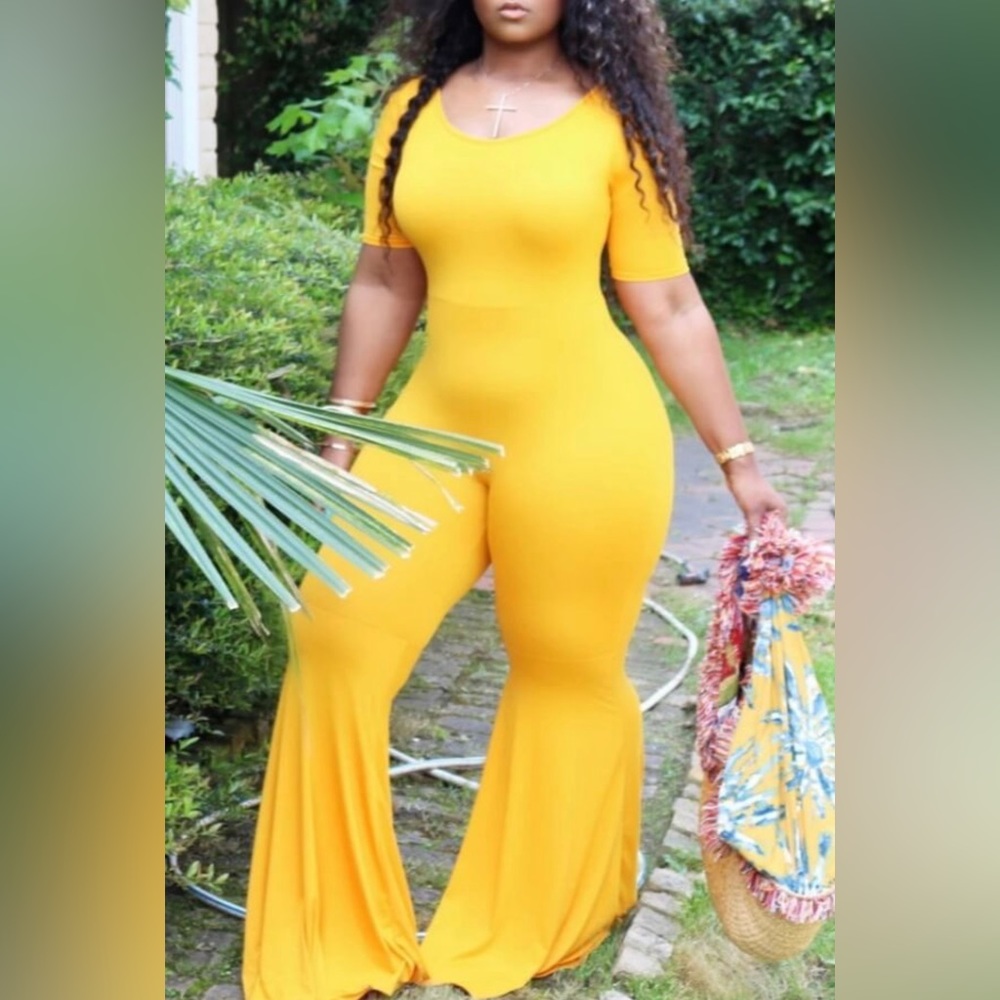 LovelyWholesale Plus Size Women’s Yellow Bell Bottom Jumpsuit 2X